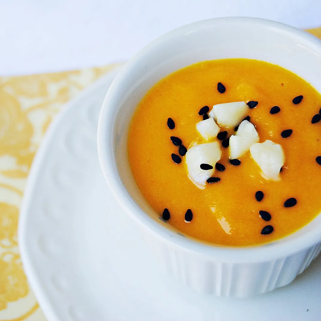 Crema de zanahoria con queso de cabra
